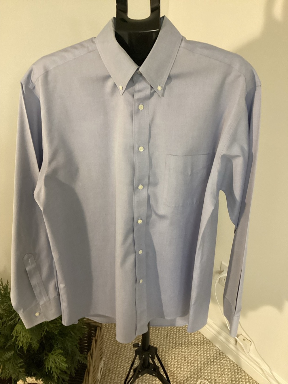 Enro Men’s Classic Light Blue Button-Down Shirt Size 16 1/2, 34-35